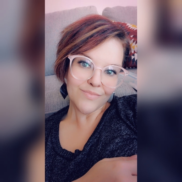 Meet your Posher, Audrey - Picture 1 of 1